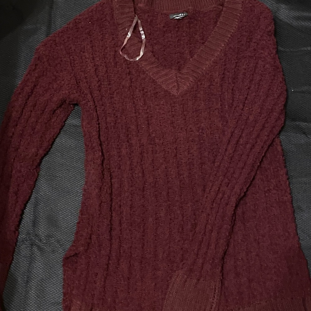 Ru21 sweater